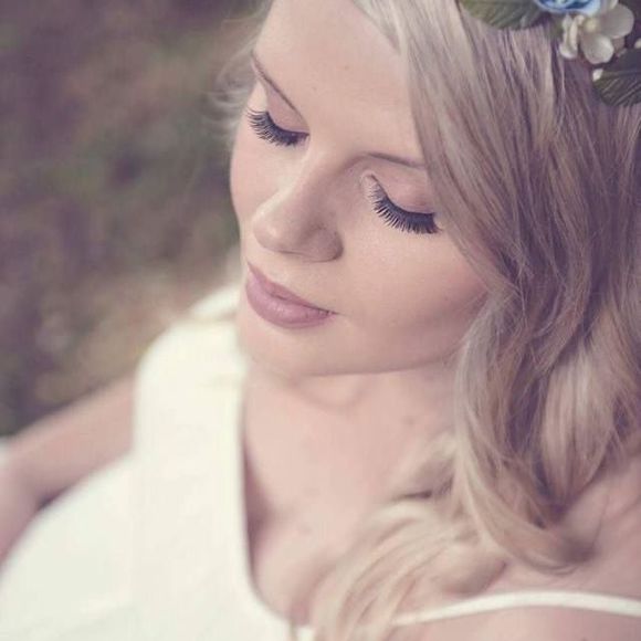 Meet your Posher, Melissa - Picture 1 of 4